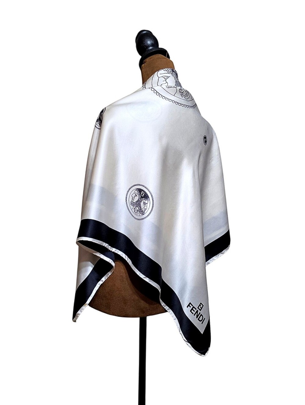 FENDI SCARF - Picture 8 of 16